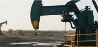 ئېھتىياجىنىڭ كېڭىيىشى نېفىت باھاسىنىڭ ئازراق ئۆرلىشىگە تىرەك بولدى