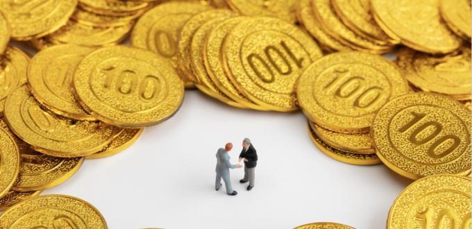 ئالتۇن باھاسى بېسىم ئاسىتىدا 1% گە يېقىن تۆۋەنلىدى